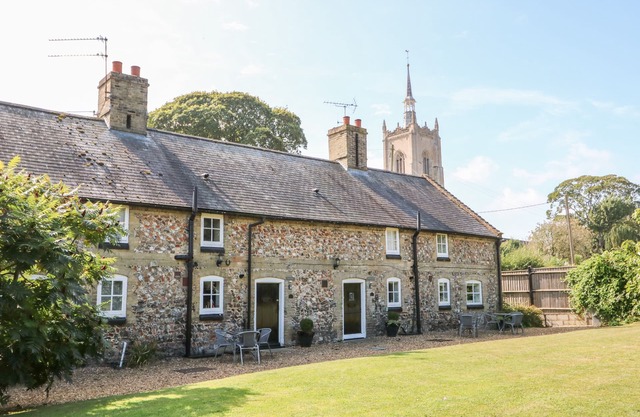 Flint Cottage, adecuado para mascotas, con un jardín en Swaffham, Ref 919293