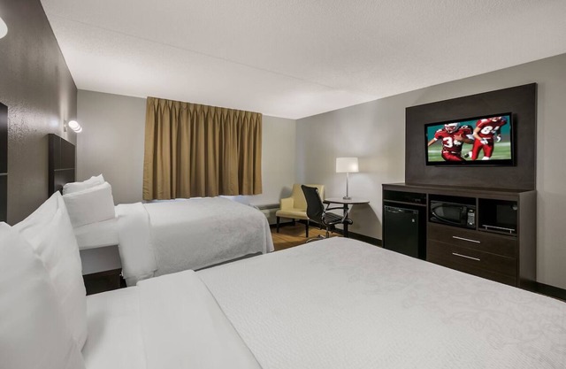 Four Convenient Rooms w/ Access to Interstate 40 | Complimentary Breakfast