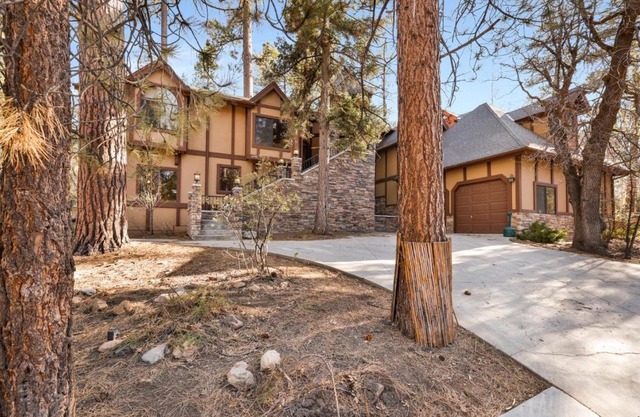 Four Happy Bears Estate - 1277 by Big Bear Vacations