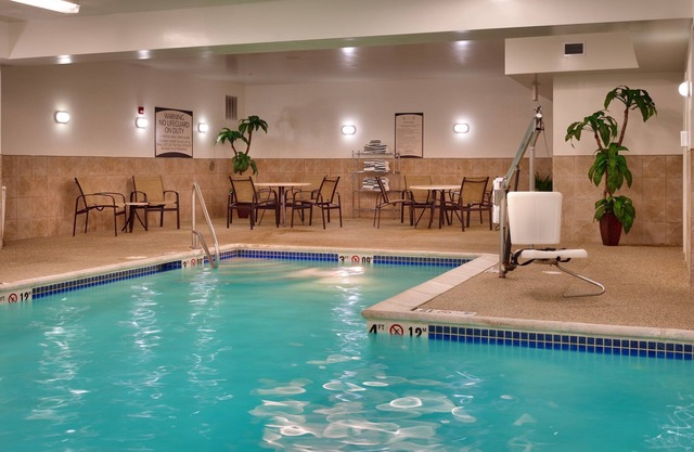 Desayuno gratis. Piscina. Gimnasio. ¡Buena ubicación! Cerca del hospital de niños