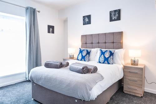 Free Parking, Spacious rooms, Smart TV's all rooms