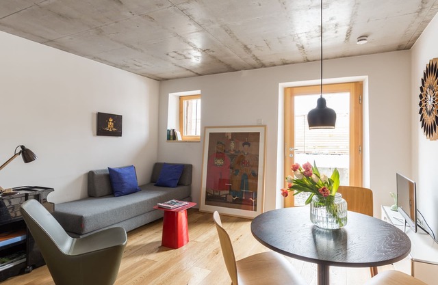 FRIZ 2, apartamento de diseño en el granero histórico