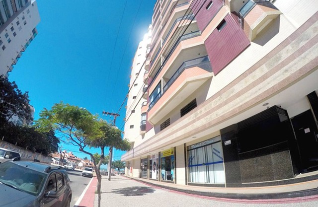 Edificio frontal w / una playa en Guarapari: Todo amueblado / Inter. wifi + TV por cable