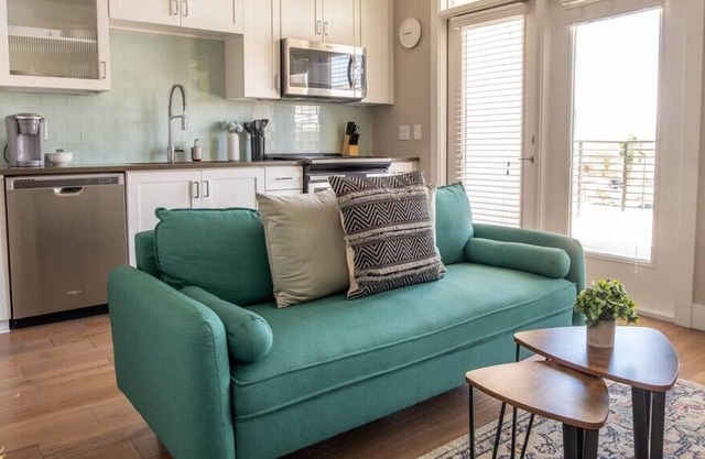 Frontdesk | Bright 1 BR Apt in Old Town Scottsdale