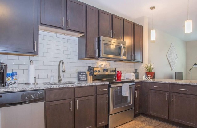 Diseñador + Chic Studio Apt w / Parking