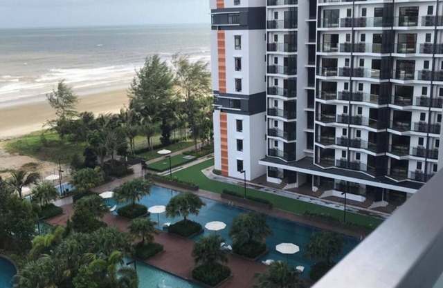 Residencias con vista al mar con 2 dormitorios y dos baños.