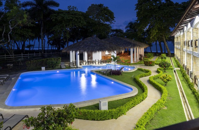 Fuego del Sol Beachfront Hotel