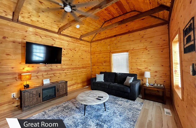 Full remodel No trailering to the Windrock, Norris Lake and Trails close by.