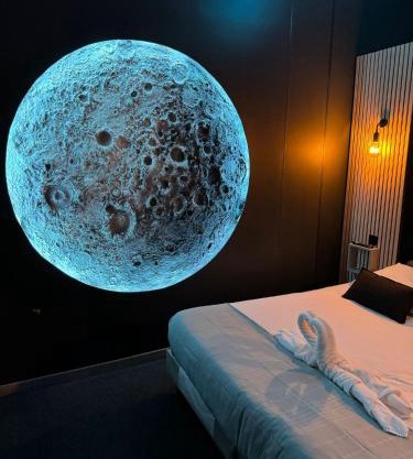 Fullmoon By Cloud
