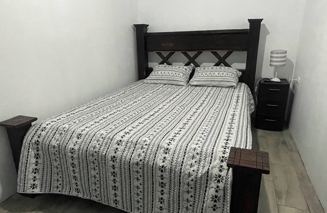 Apartamento Equipado cerca del Aeropuerto Juan Santamaría, San José, con parqueo