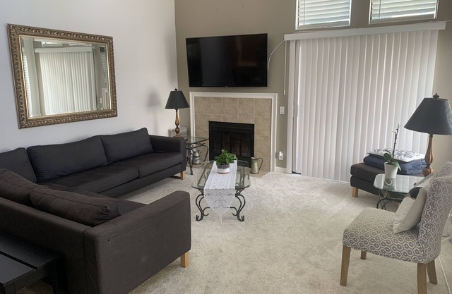 Fully Furnished , Yearly/Mounthly/Vacation Rental in Irvine South Lake