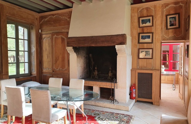 Casa forestal completamente renovada