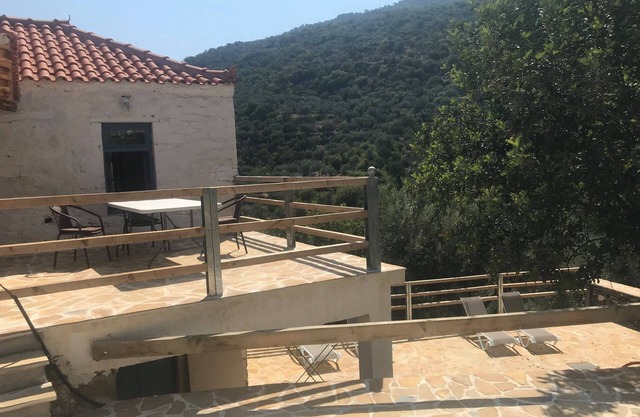 Casa totalmente renovada en pueblo catalogado