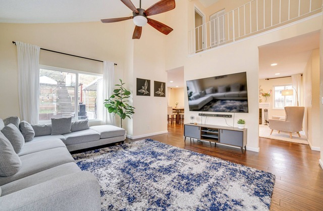 Furnished Deck & Grill: Reno Getaway!