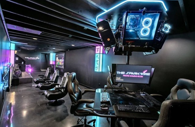 Private Gamer Suite Great for Groups NearAirport