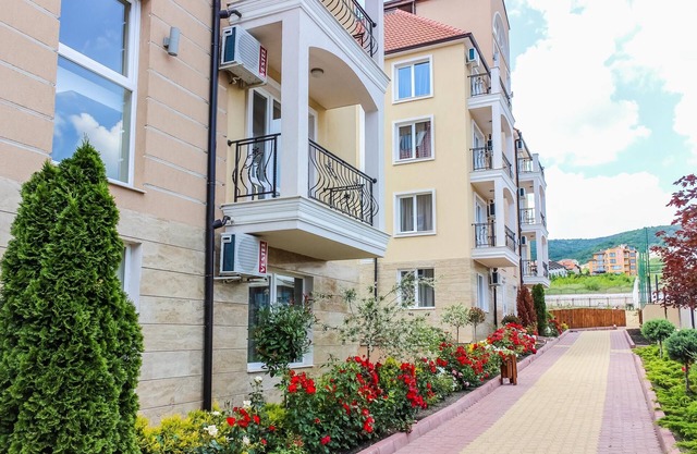 Apartamento de 3 habitaciones Garden E3 en Macon Residence
