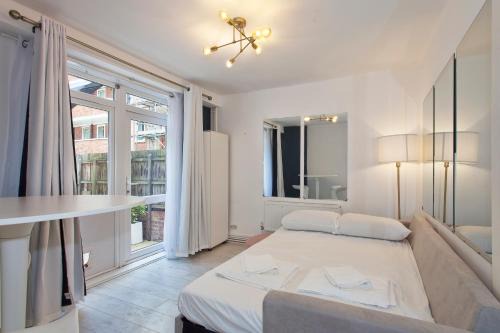 GARDEN STUDIO CAMDEN close to round house and tube