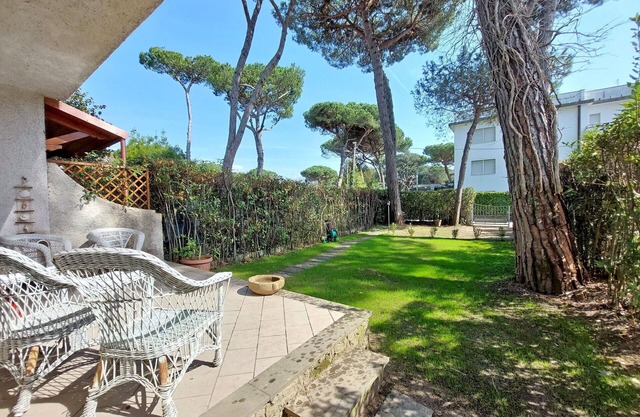 Vacation Home en Marina Dei Ronchi con 2 habitaciones, capacidad 5