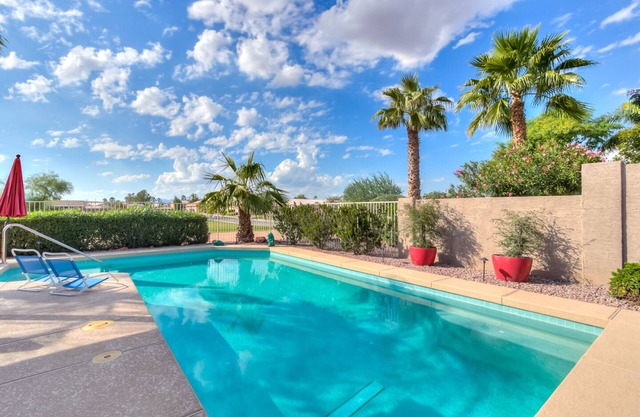 COMUNIDAD PRIVADA PRIVADA PEBBLECREEK Casa sensacional con piscina, jacuzzi y auto de golf