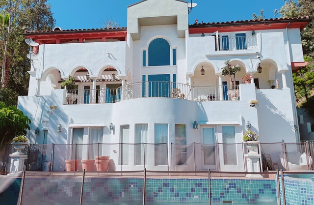 Gated Guest Place(private entrance)1 free parking