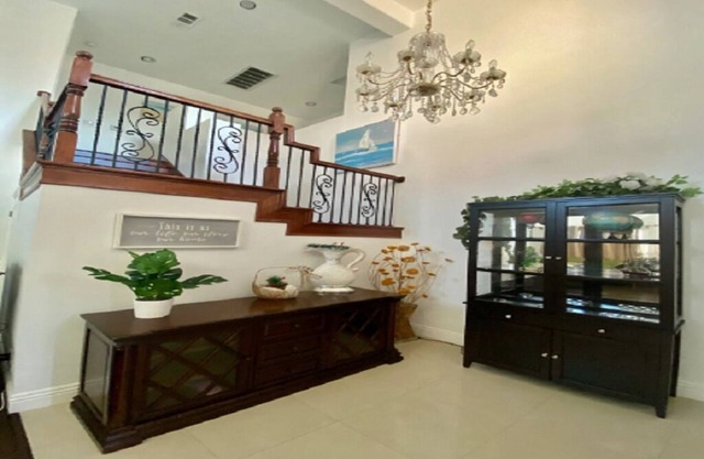 Gated Large 4BD3BA Perfect for the Entire Family