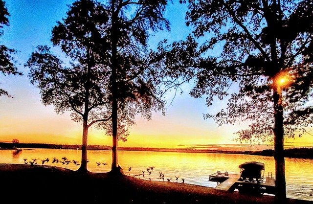 Reynolds Lake Oconee Lake y Golf frente a casa. En 2 hoyos y en el lago ...