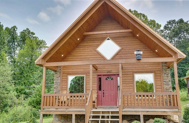 Gatlinburg - Makin' Memories - 2 Bedrooms - Sleeps 6