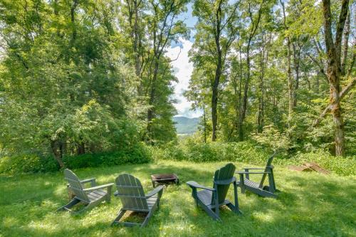 Getaway with Guest House - 6 Mi to Lake Glenville!
