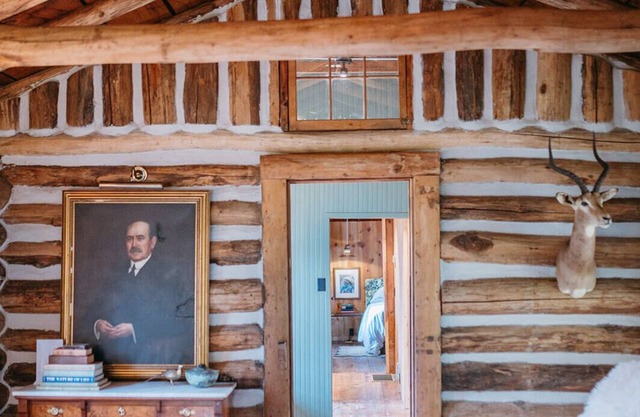 Gilmer Lodge -- secluded original log cabin, minutes from town!