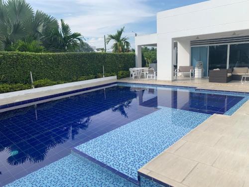 GIRARDOT Casa - Piscina Privada Campestre
