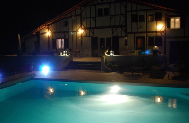 Gite de la BARTHE con piscina climatizada