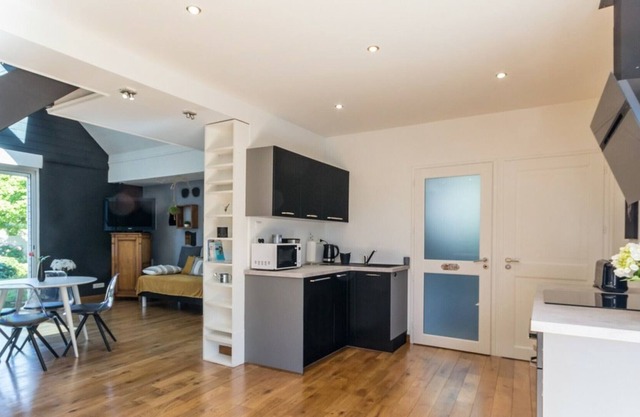 Casa rural Saint-Clair-sur-les-Monts, 1 dormitorio, 4 personas