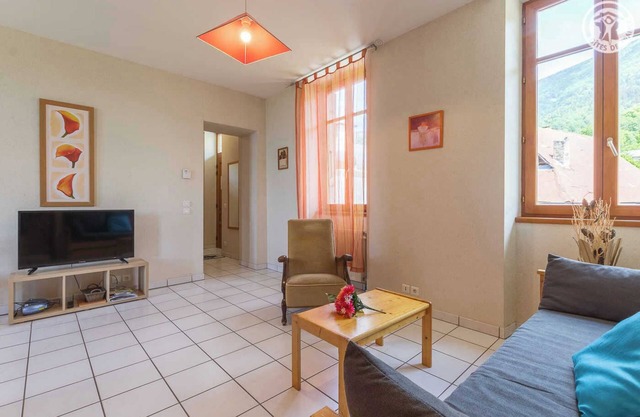 Gite located 19km from Aillon le Jeune (family resort with 39km of slopes with the Margériaz) and 21