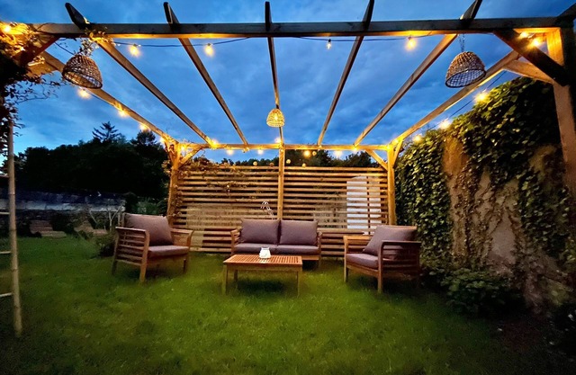 Gîte Saint Joseph Charming house with garden, pool and spa. Near Beauval.