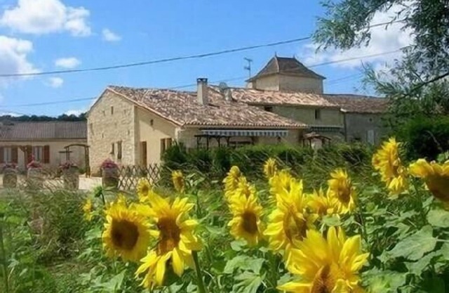 Casa rural con piscina en la Dordoña, en una encantadora casa rural, de 10 de