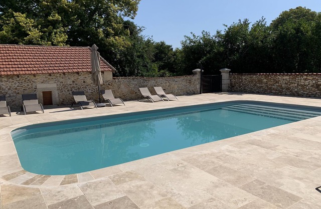 Casas rurales del castillo de Monciaux: Gîte des noyers 3 dormitorios, 3 baños, piscina, tenis