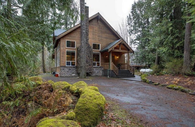 Glacier Springs Cabin #20 - Elegant Country Home