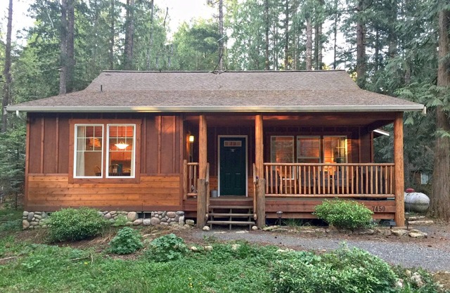 Cabina Glacier Springs #dormitorios, 2 baños, ¡jacuzzi! ¡Mascota amigable!