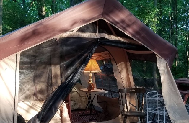 Tienda Glamping en el bosque