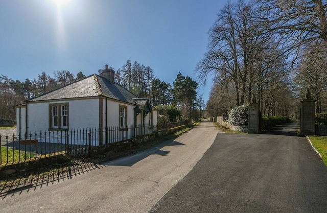 2 bedroom accommodation in Ardgay