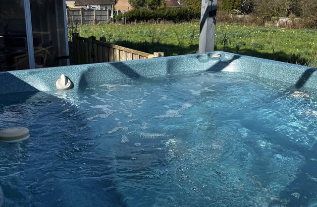 Fabuloso y cómodo apartamento de dos habitaciones con jacuzzi 20 minutos a Lyme Regis