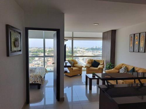 GOLD SUITE CON VISTA A CIUDAD/PISCINA/GYM/PARQUEO
