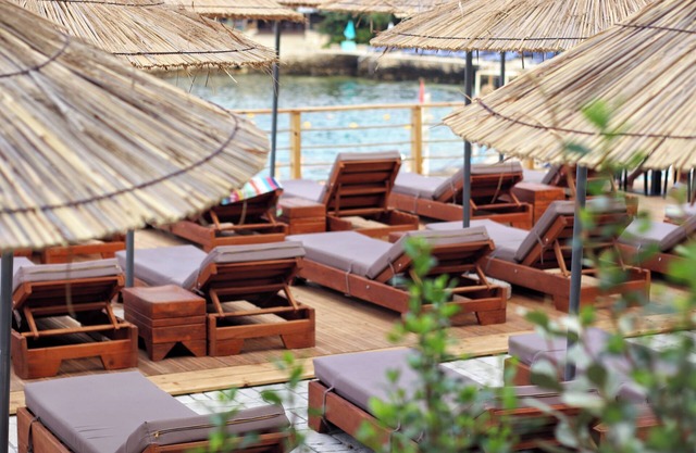 Golden Beach Suites