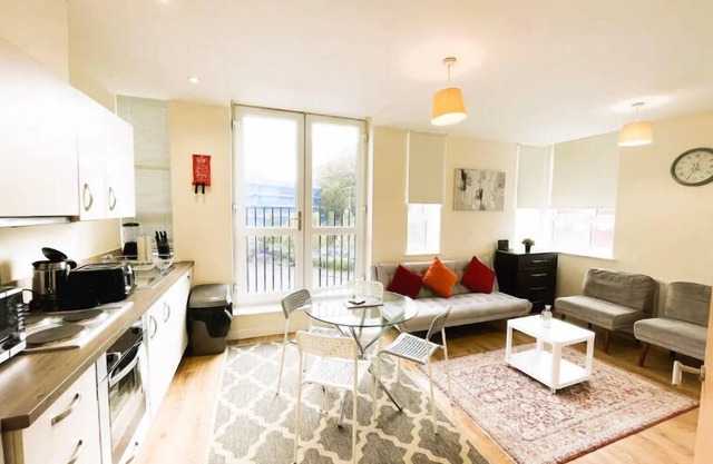 Golden Heights 7