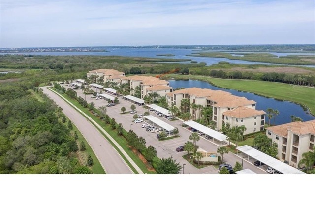 Golfer's Haven! Golf, Tennis, Swimming, Dining, Shopping & Beaches Close By
