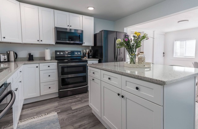 Newly Remodeled Coastal Getaway