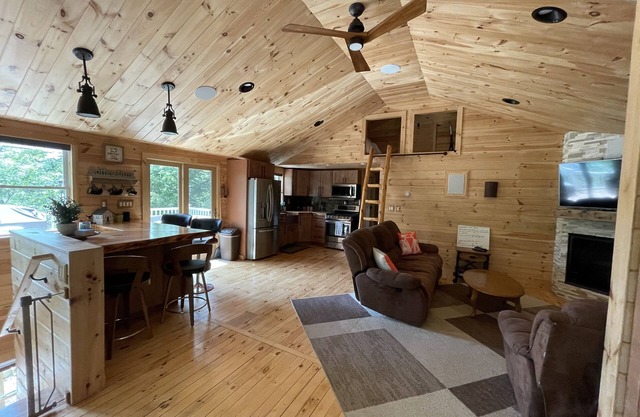 Preciosa casa completamente renovada! ¡Cerca de todo lo que Winnipesaukee tiene para ofrecer!