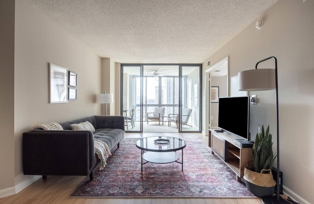 Gorgeous Court House 1BR w/ Pool & Gym, nr Bakeries, by Blueground