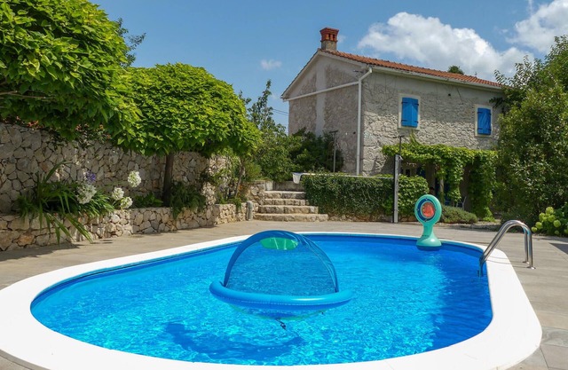 Preciosa casa en Malinska