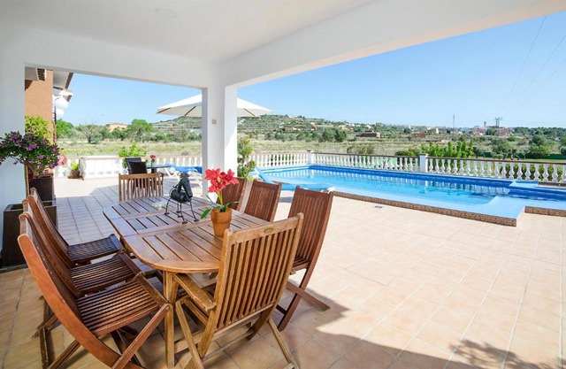 Gorgeous Home In Moraira
